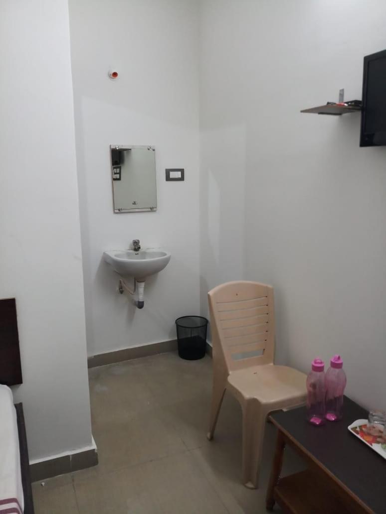 Sri Kousthubham Residency Hotel Tirupati Eksteriør billede